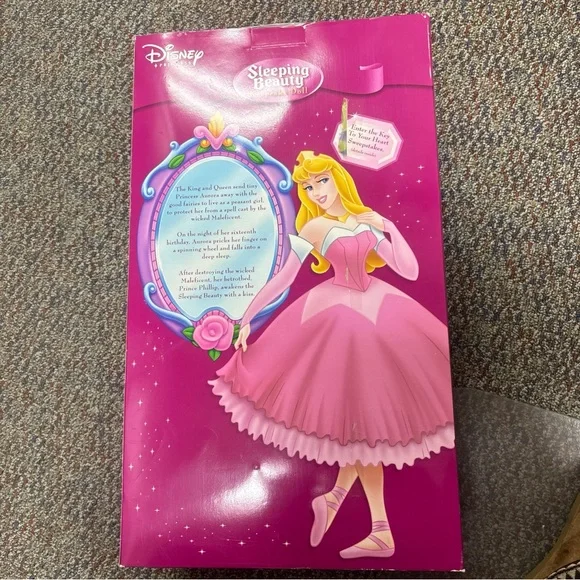 Disney Princess Porcelain Doll Brass Key Keepsakes Ballerina Sleeping Beauty NIB - Picture 2 of 2